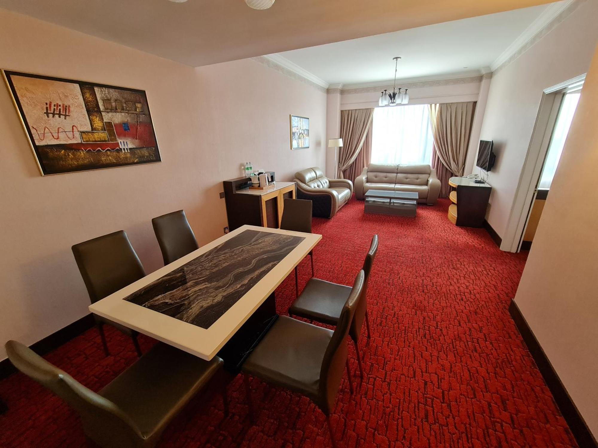 Dynasty Hotel Miri Bagian luar foto