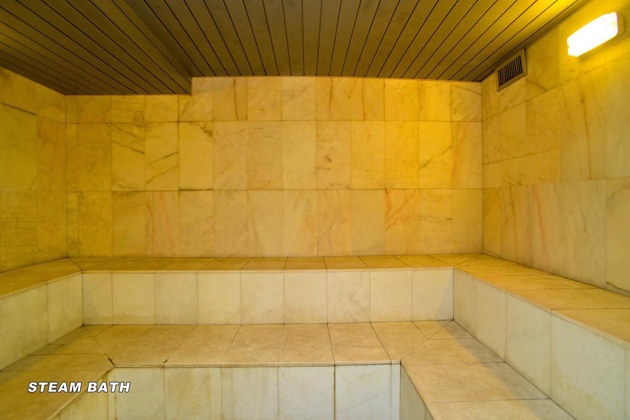 Dynasty Hotel Miri Bagian luar foto