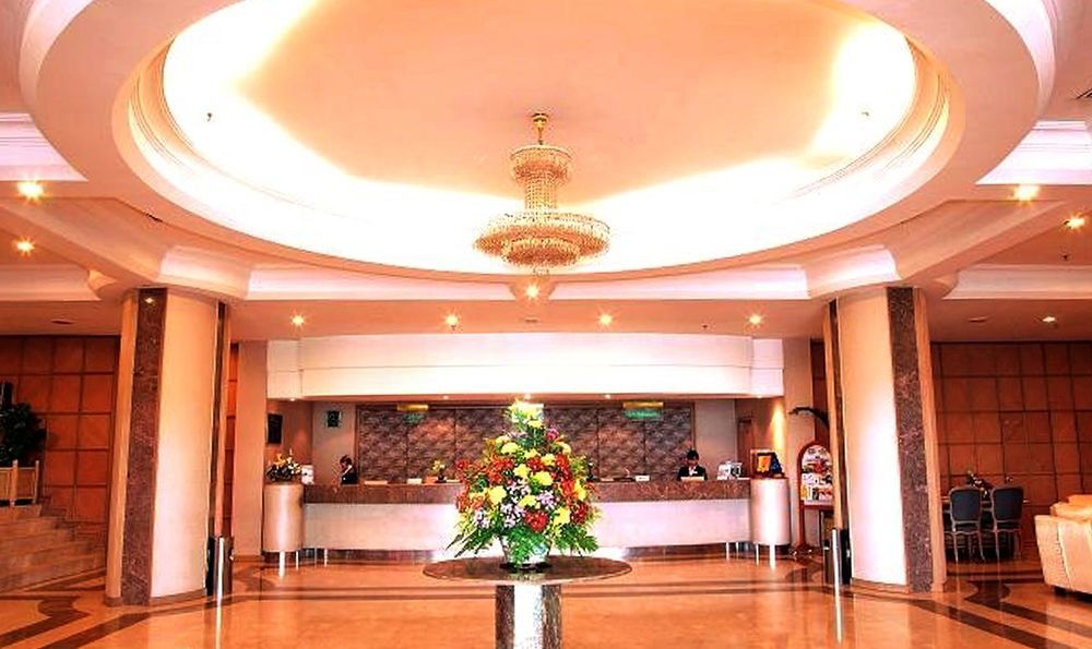 Dynasty Hotel Miri Bagian luar foto